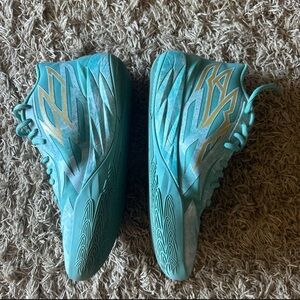 Lamelo Ball Jade MB.02 Basketball shoes
